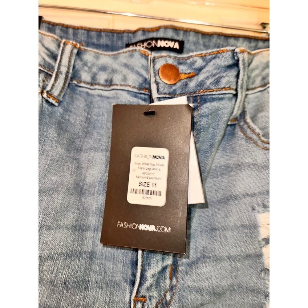 Fashion nova fray what you mean flare leg jeans 11 - Picture 3 of 4
